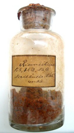 Rinneit (Wolkramshausen).jpg
