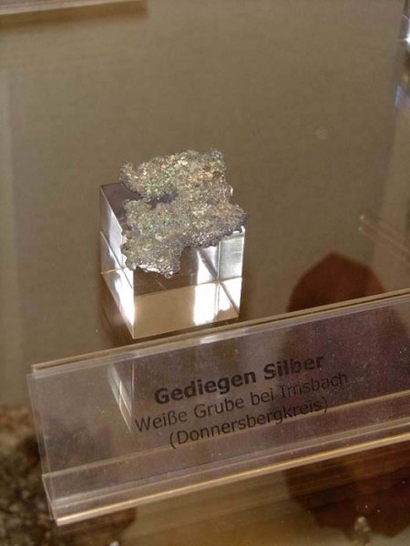 Mainz_Naturhistorisches Museum_ged. Silber_Weiße Grube Imsbach_Peter_2.7.09.JPG