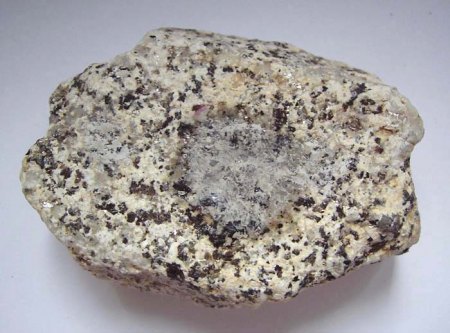 _Feldspat xx Karlsbader Zwilling_HS Rückseite_Sechsämter-Ring_Höchstädt_Fichtelgebirge_Bayern_Peter.jpg