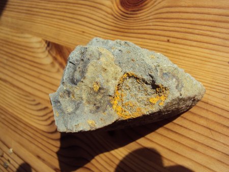 Basalt mit Knubbel 002.JPG