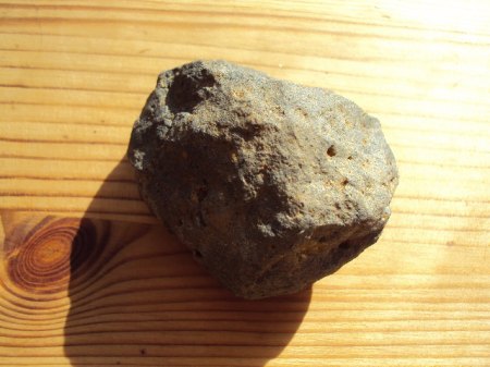 Basalt mit Knubbel 004.JPG
