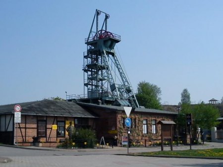 heutiges Besucherbergwerk Wettelrode.JPG