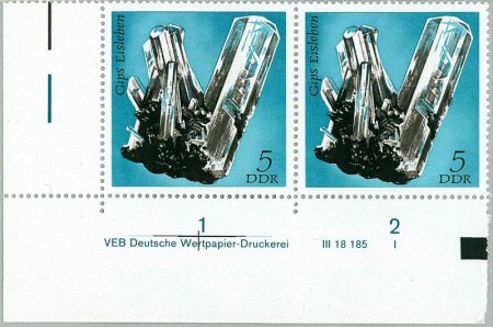 wohl unvergessen, und in der DDR auch als Briefmarke gezeigt, Gipskristalle aus Eisleben.jpg