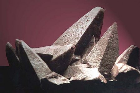 Kristallform_skalenoedrisch_Manganocalcit_Zimapan_Mexiko_Peter.jpg