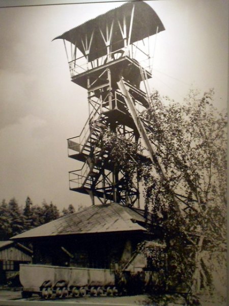 Förderturm der Grube BayerlandRSCN5779.JPG