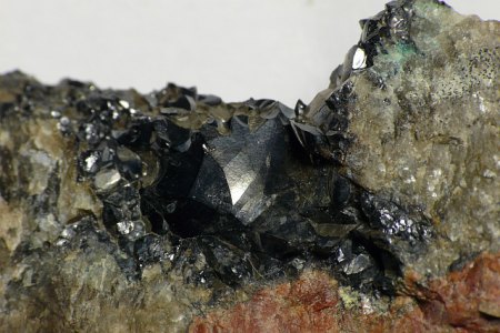 uraninite_c.jpg