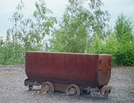 Förderwagen Bergbaubetrieb Reust.jpg