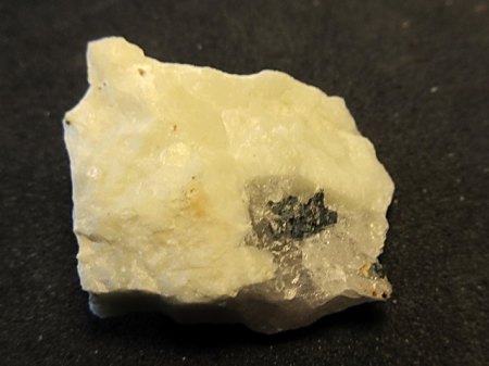 Kesterit in Amblygonit Vernerov bei Asch-CZ.JPG
