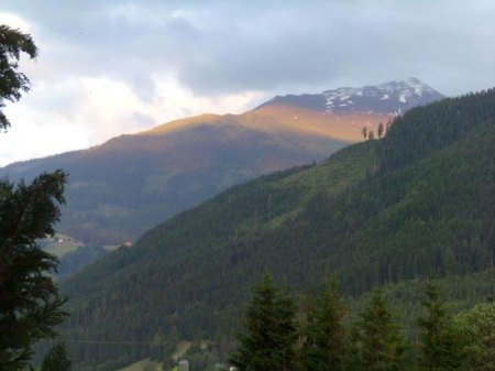 Austria_Habachtal-Urlaub_0610_Peter_Dorf Pinzgau Bergpanorama von Balkon_2.JPG