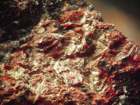 Beraunit_rot_Eigenfund_Grube Mark_Essershausen_Wetzlar_Peter.jpg