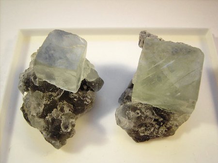 _Fluorit XX_2,5 u. 2,0 cm_Hunan Provinz_VR China_Peter.JPG