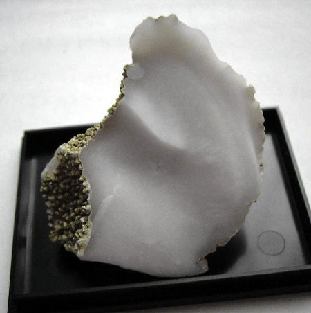Kascholong_Opal-Varietät_Arusha_Tansania_Peter.jpg