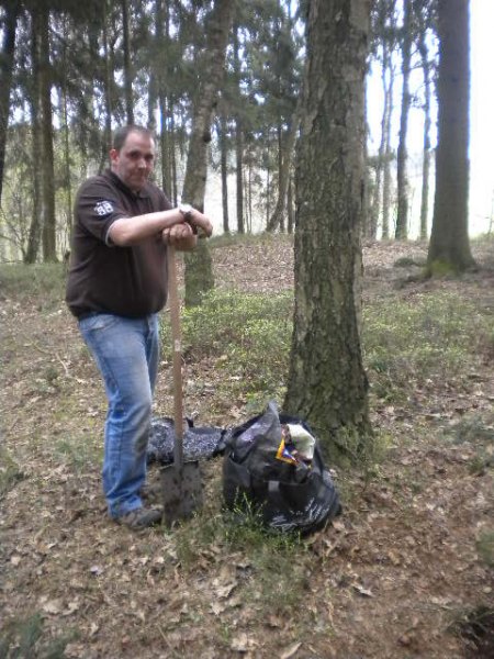 25.04.2015 Seussen Ausgrabungen 020.JPG