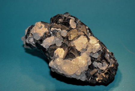 Nr.15-1 Zinkblende, Quarz, Pyrit  (11).jpg