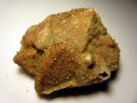 Eisenkiesel auf Fluorit-Oktaeder Marienschacht,Wölsendorf.JPG