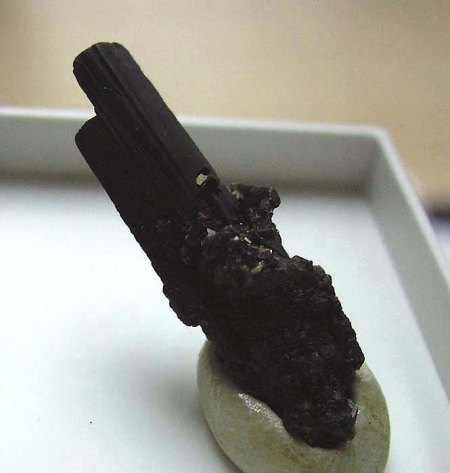 Wolframit Cosalit Pyrit Siderit_Kara-Oba_Betpakdala_Karaganda_Kasachstan_Peter_1.JPG