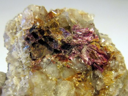Erythrin Schneeberg,Erzgebirge.JPG