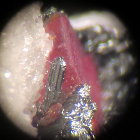 Dufrenoysit auf Realgar Lengenbach,Binntal.JPG