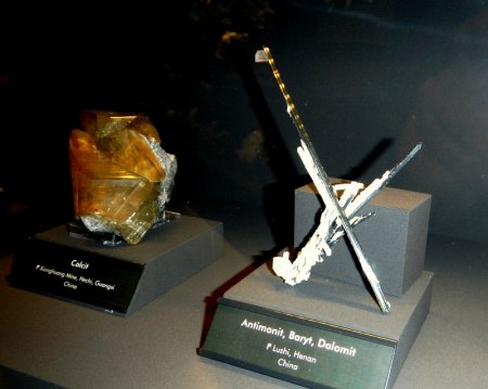 Calcit               Hechi, Guangxi-China.JPG