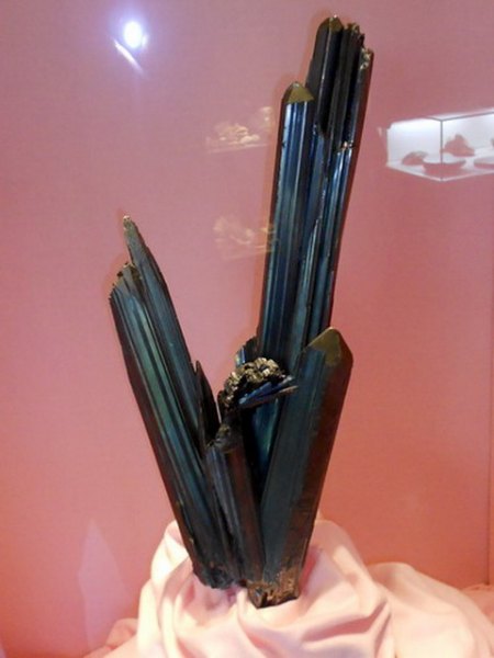 Antimonit Shikoku,JapanRSCN3797.jpg
