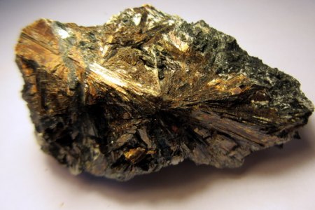 Astrophyllit Chibiny, Halbinsel Kola,Russland.JPG