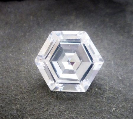 Schliffbeispiel 6-eck Hexagon Step Cut.JPG