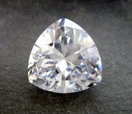 Schliffbeispiel Trillion Diamantschliff.JPG