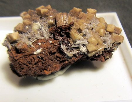 Poldervaartit,Bultfonteinit Wessels Mine,Kalahari,Südafrika.JPG