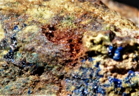 Karminit   Chritiana Mine  Lavrion-Griechenland (2).JPG