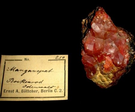 Rhodochrosit (Bockenrod).jpg