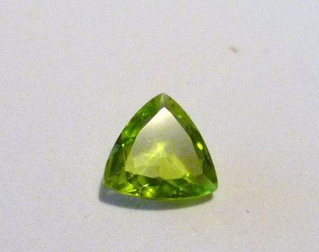 Peridot Trilliant fac.JPG