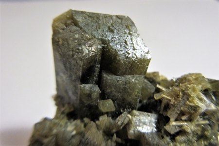 Klinozoisit Santiago de Chucu,Peru (2).JPG