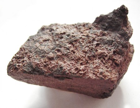 _Ferroindialit xx braun_Indialit_Tridymit grau_KS_Durham Ranch_Wright_Reno Junction_Campbell Co._Wyoming_USA_Peter.jpg