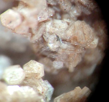 _Synchisit xx_Anatas xx_Albit xx_BB 5 mm_Steinbruch Petersberg_Halle_Peter_5.jpg