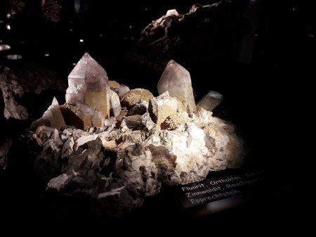Rauchquarz,Orthoklas,Fluorit Epprechtstein.jpg