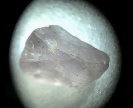_Taaffeit bzw. Magnesiotaaffeit_Rohstein_Mikro_Tageslicht rosa_3,4 ct_10 x 6 x 6 mm_Ohngaing_Mogok_Myanmar_Peter_2a.JPG