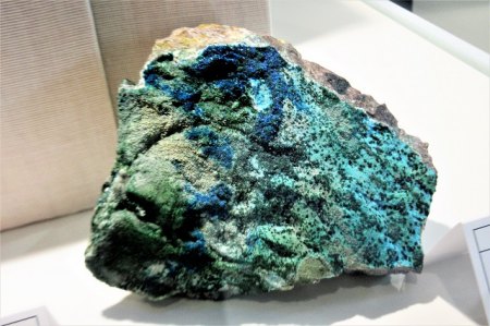 Sieleckiit Mount Oxide Copper Mine,Queensland.JPG
