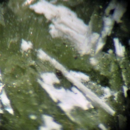 Vaterit,Monohydrocalcit Piesky, Slowakei (2).JPG