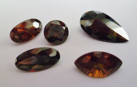 Cubic Zirconia braun.JPG