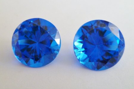 synthetisch Spinell Fireblue - Feuerblau .JPG