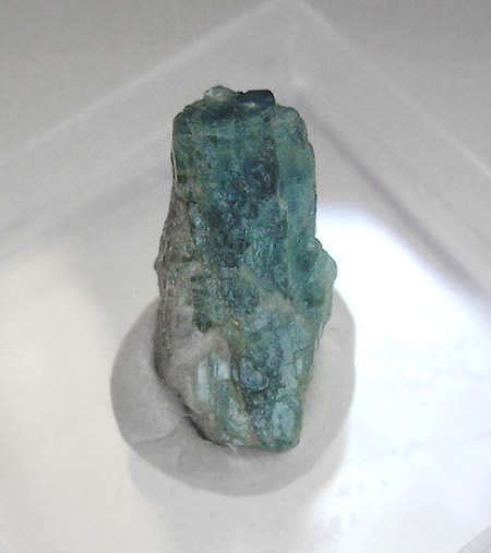 _Grandidierit x_1,5 cm Länge_Tranomaro_Amboasary Sud_Anosy_Madagaskar_Peter_1c.jpg
