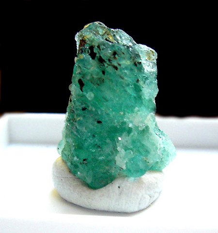 _Vanadium-Beryll x_2 cm Länge_Magara Mine_Lake Manyara_Arusha Reg._Tansania_Peter_1a.jpg