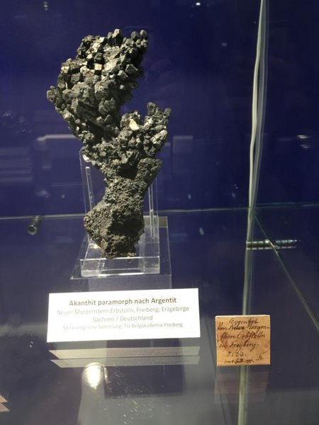 Akanthit_Freiberg.JPG