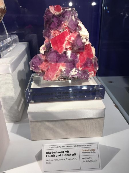 Rhodochrosit Fluorit_Guanxi.JPG