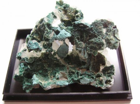 _Chlorit-Gruppe_Calcit xx_u.a._KS_Irai_Alto Uruguai Reg._Rio Grande do Sul_Brasilien_Peter_1a.JPG