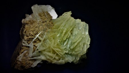 Albit (Cleavelandit) MG,Brasilien.jpg