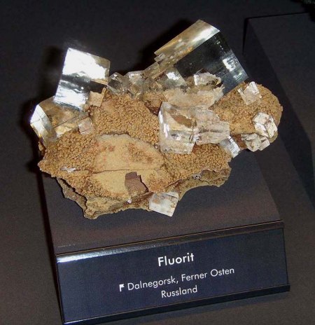 _terra mineralia_Fluorit_Dalnegorsk_Ferner Osten_Russland_Peter_16.10.10.JPG