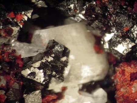_Hausmannit xx_Henritermierit xx_Hydrogrossular xx_MM_N'Chwaning II_Kuruman_KMF_Südafrika_Peter.JPG