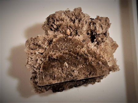 Newberyit Skipton Cave,Ballarat,AUS.jpg