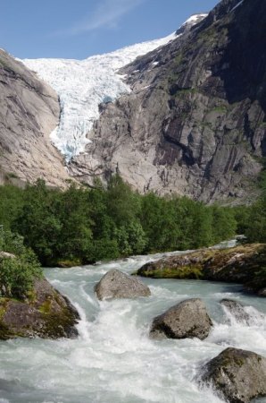 Briksdalsbreen